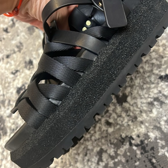 rag & bone
Black Park Sandals - Picture 8 of 9